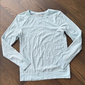 Lululemon Swifty long sleeve Light Blue Shirt Lightweight Size 6